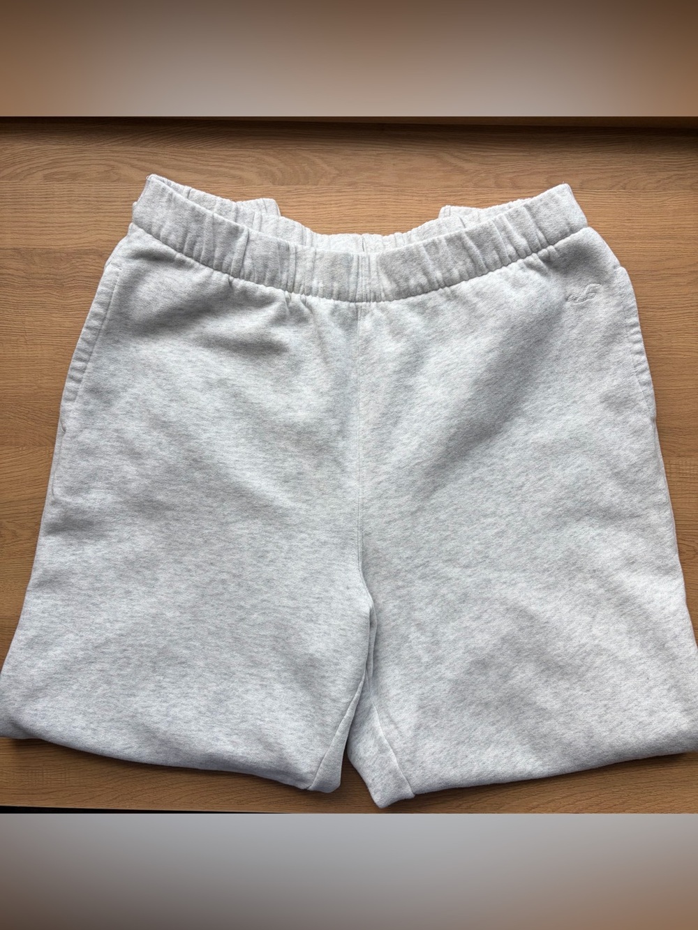 Hollister Light Gray Women’s Fleece Joggers - Picture 2 of 5